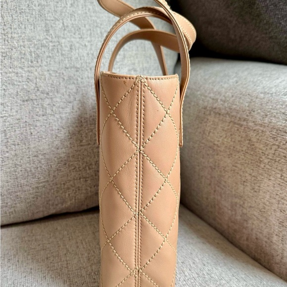 Authentic CHANEL Vintage Vivian/ Wild Stitch Tote Bag - Picture 2 of 14